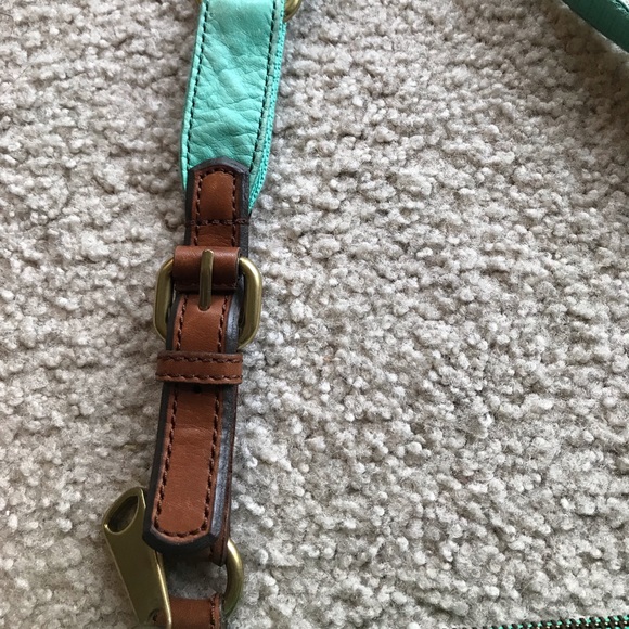 FOSSIL Leather Victoria Crossbody - Picture 4 of 8